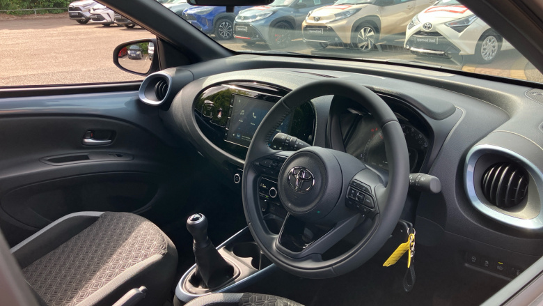 Toyota Aygo X 1.0 VVT-i Edge 5dr Petrol Hatchback